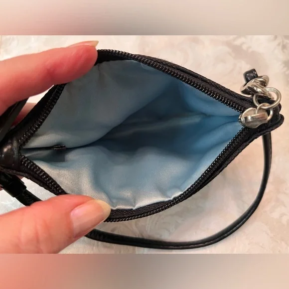 Coach Signature Wristlet Horse & Carriage, canvas with leather strap and hangtag - Picture 3 of 9